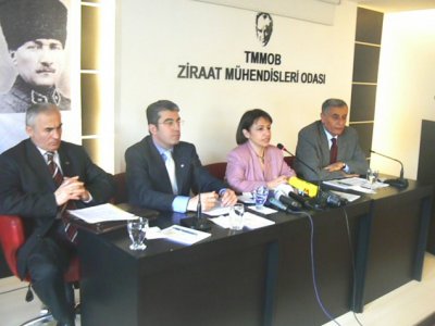 TMMOB GIDA MÜHENDİSLERİ ODASI KİMYA MÜHENDİSLERİ ODASI ZİRAAT MÜHENDİSLERİ ODASI VE TÜKETİCİ HAKLARI DERNEĞİ’NCE ORTAK BASIN TOPLANTISI DÜZENLENDİ