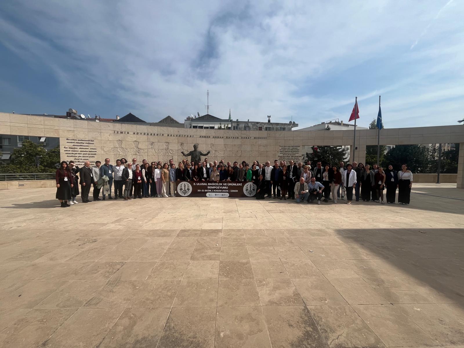 3. BAĞCILIK VE ÜRÜNLERİ SEMPOZYUMU TAMAMLANDI