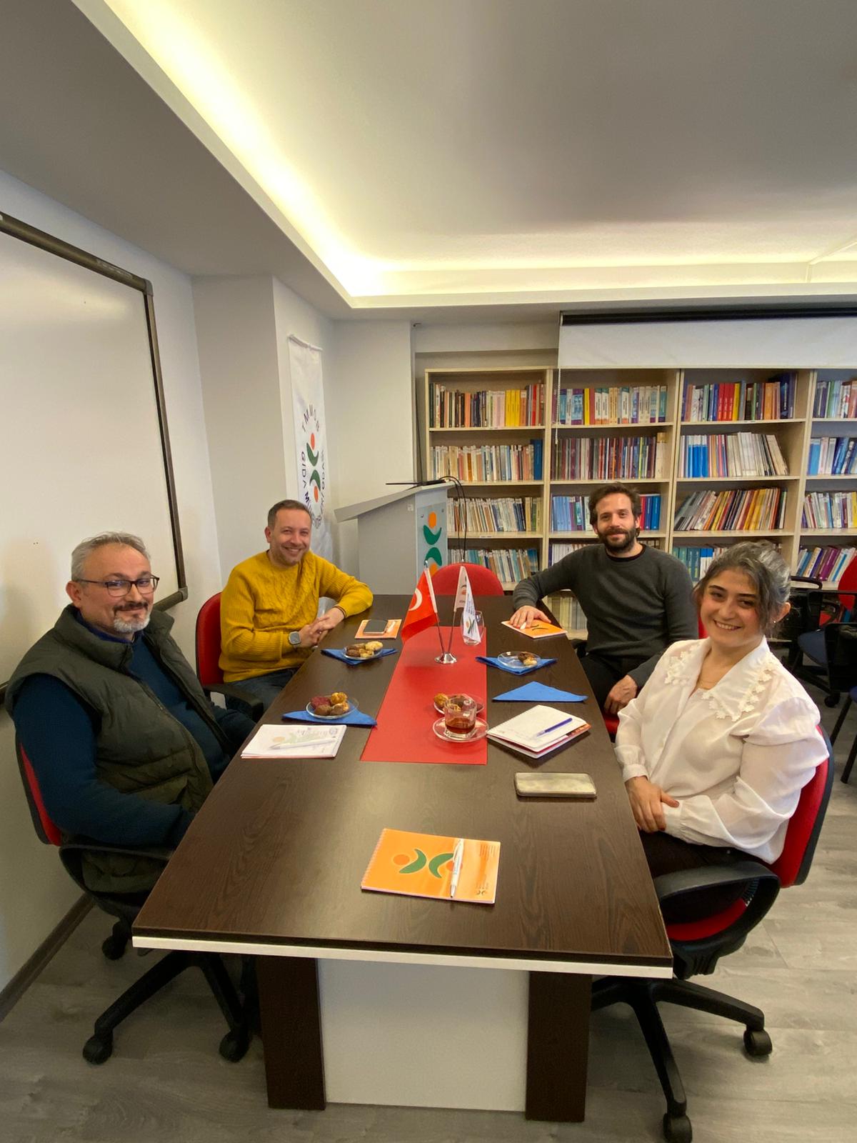 GREENPEACE AKDENİZ ÜLKE DİREKTÖRÜ BERKAN ÖZYER ŞUBEMİZİ ZİYARET ETTİ