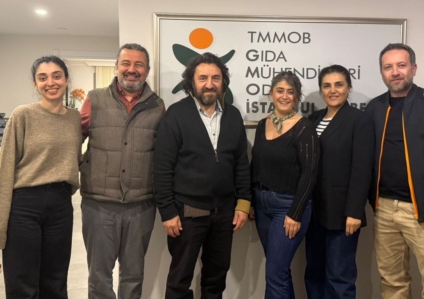 MERKEZ YÖNETİM KURULU ÜYESİ ZELAL KAL’IN KATILIMIYLA İSTANBUL ŞUBE YÖNETİM KURULU TOPLANTISI GERÇEKLEŞTİRDİK.