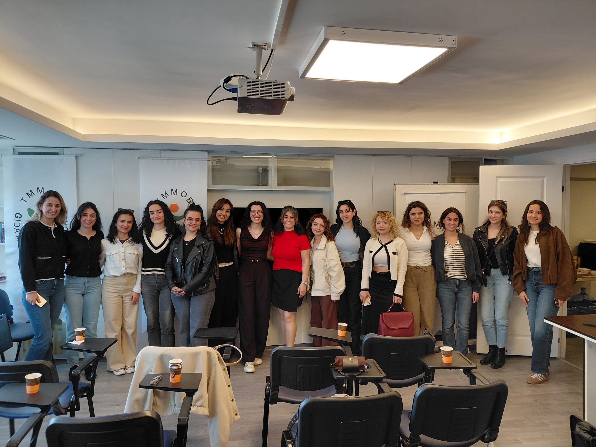 İSTANBUL TEKNİK ÜNİVERSİTESİ ÖĞRENCİLERİ İLE “KAHVE SOHBETİ” ETKİNLİĞİ GERÇEKLEŞTİRİLDİ