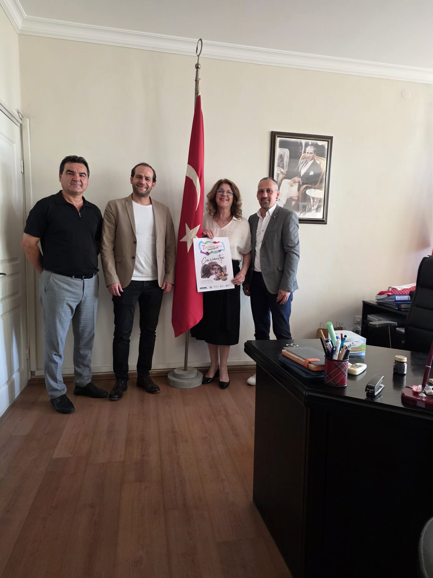 Ege Üniversitesi Gıda Mühendisliği Bölüm Başkanı Prof. Dr. Nurcan Koca'yı ziyaret ettik.