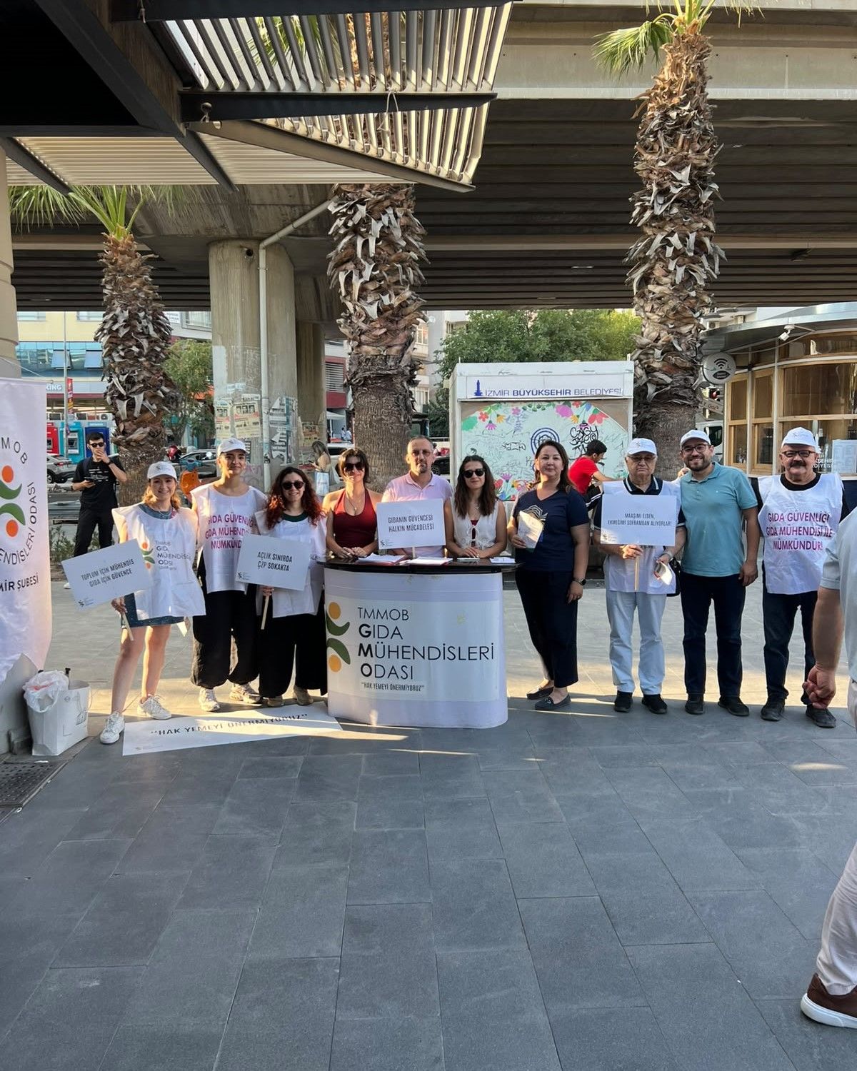 İMZA STANDLARIMIZLA SAHADAYDIK - 2