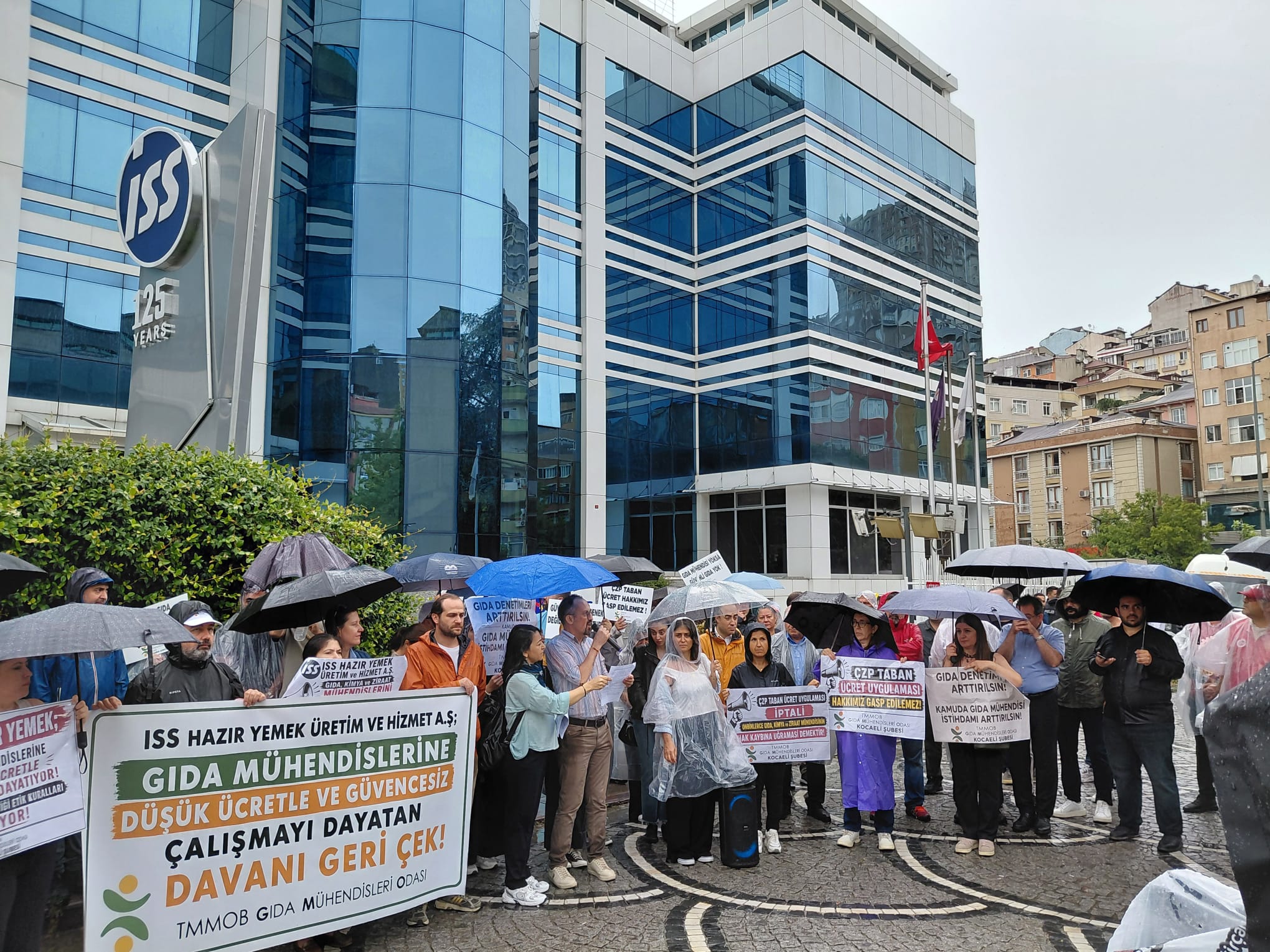 ISS Türkiye Genel Müdürlüğü Önünde Basın Açıklaması Gerçekleştirdik