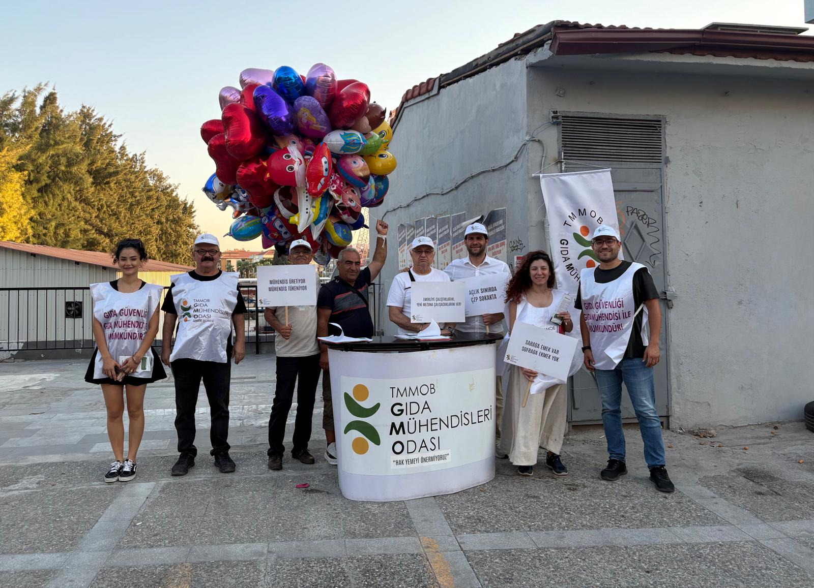 İMZA STANDLARIMIZLA SAHADAYDIK - BUCA