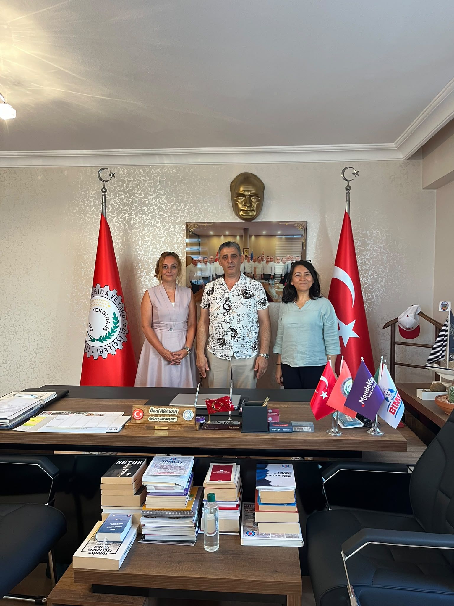 Gıda Mühendisleri Odası Kocaeli Şubesi olarak Türk-İş'e bağlı Tek Gıda-İş Sendikası Gebze Şube ve DİSK Birleşik Metal-İş Sendikası Gebze 1 Nolu Şube'yi ziyaret ettik.