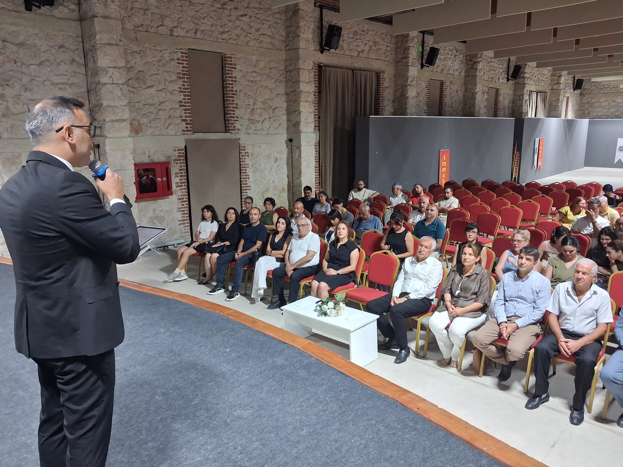 19 Eylül Mühendis Mimar ve Şehir Plancıları Dayanışma ve Mücadele Günü dolayısıyla TMMOB Adana İKK tarafından Seyhan Belediyesi Çırçır Kültür ve Sanat Merkezinde düzenlenen programa katıldık. 