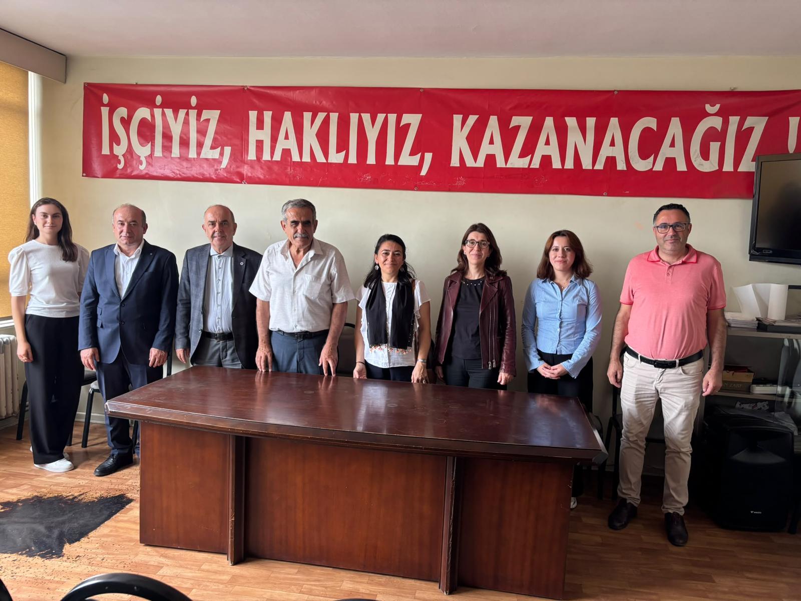   SENDİKALARDAN ISS'NİN GIDA MÜHENDİSLERİNE DÜŞÜK ÜCRET DAYATMASINA KARŞI DESTEK!