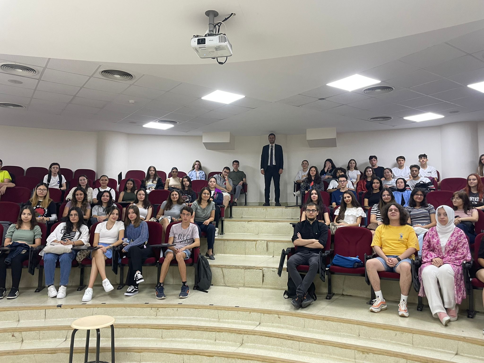 AKDENİZ ÜNİVERSİTESİ ÖĞRENCİLERİNE TMMOB GIDA MÜHENDİSLERİ ODASI TANITIMI ETKİNLİĞİ