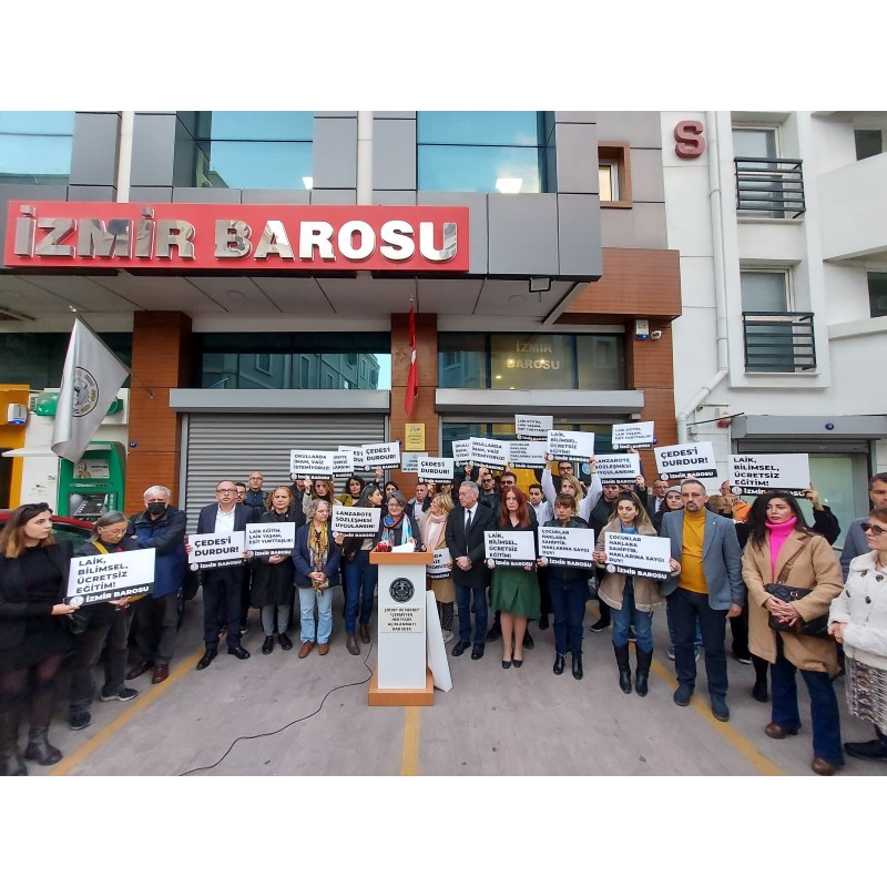 “ÇOCUK YOKSULLUĞU VE SOSYAL ADALET” PANELİNE VE BASIN AÇIKLAMASINA KATILDIK.