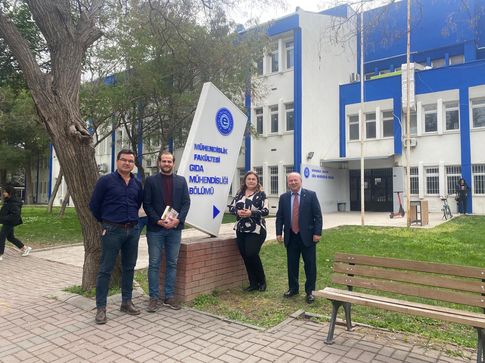 EGE ÜNİVERSİTESİ GIDA MÜHENDİSLİĞİ BÖLÜMÜNÜ ZİYARET ETTİK