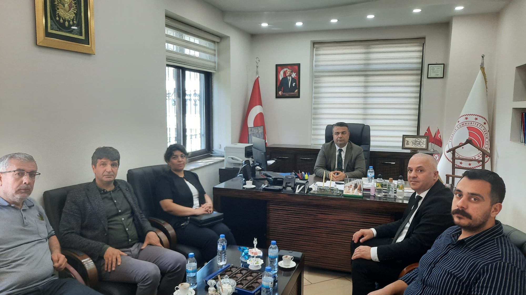 Yüreğir ilçe Tarım Müdürü Sayın Mustafa Dağlı Beyi ziyaret ettik. Misafirperverliklerinden dolayı teşekkür ederiz.