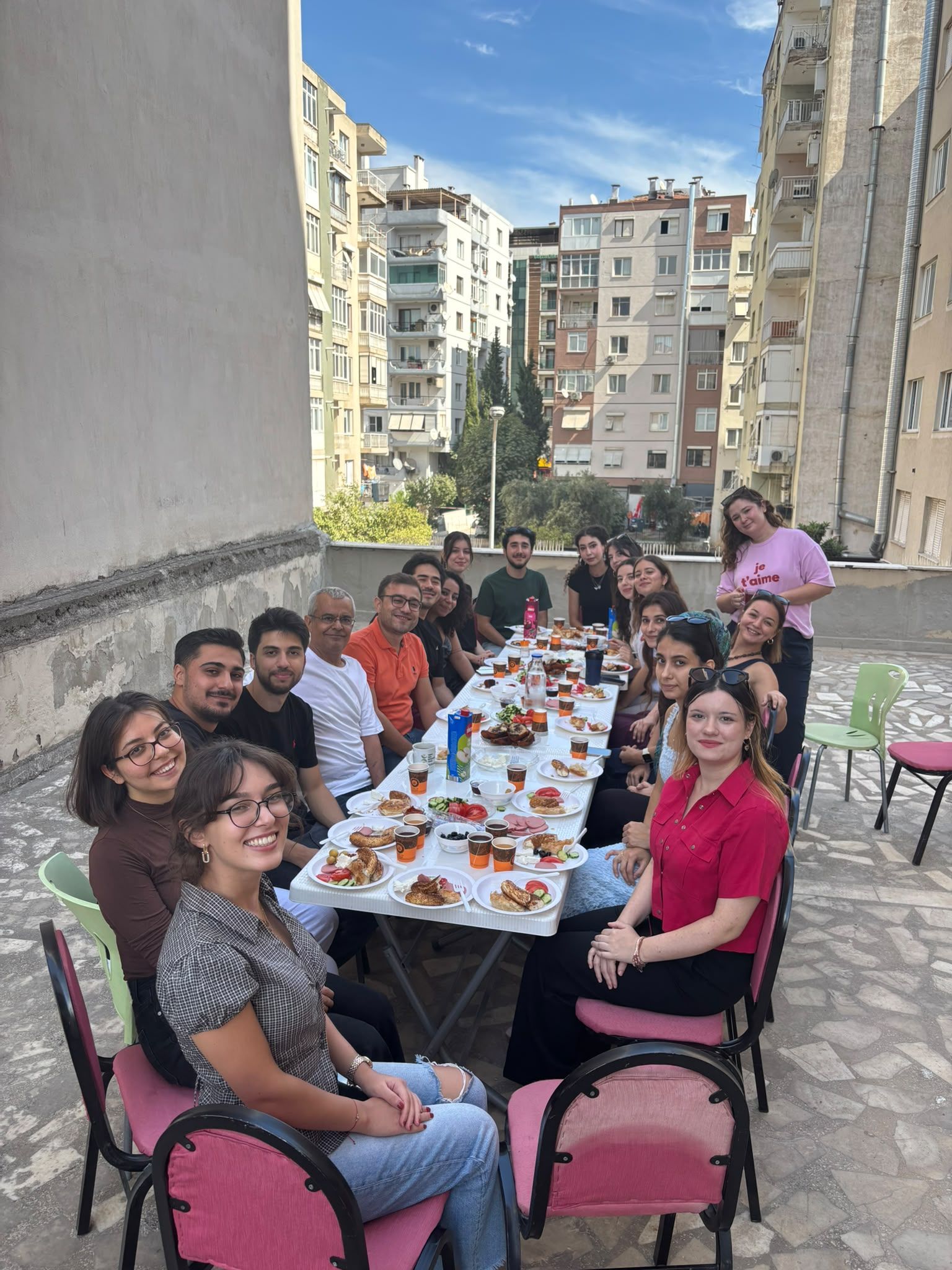 GELENEKSEL ÖĞRENCİ KAHVALTISINDAYDIK