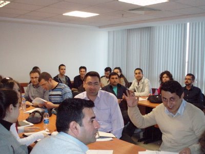 KOSGEB UYGULAMALI GİRİŞİMCİLİK EĞİTİMİNE KATILAN ÜYELERİMİZE BELGELERİ DÜZENLENEN BİR TÖRENLE VERİLDİ