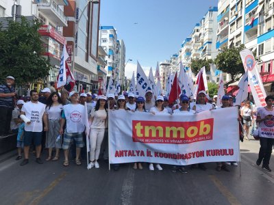 1 MAYIS BİRLİK MÜCADELE VE DAYANIŞMA GÜNÜNDE MEYDANLARDAYDIK