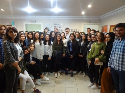 ÖĞRENCİ ÜYELERİMİZE YÖNELİK KARİYER VE LİDERLİK SEMİNERİ GERÇEKLEŞTİRİLMİŞTİR