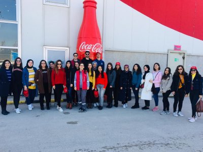 YILDIZ TEKNİK ÜNİVERSİTESİ ÖĞRENCİ TEMSİLCİLİĞİMİZ BURSA COCA COLA FABRİKASINA TEKNİK GEZİ GERÇEKLEŞTİRDİ 