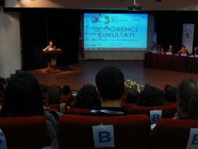 3 ÖĞRENCİ KURULTAYI ÇANAKKALEDE GERÇEKLEŞTİRİLDİ