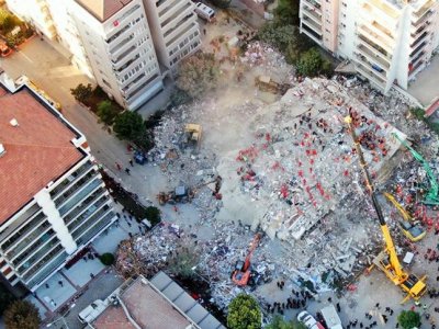 İZMİR DEPREMİ SONRASI ÇADIR VE TOPLANMA ALANLARINDA GIDA VE SU HİZMETİ GÖZLEM RAPORUMUZ