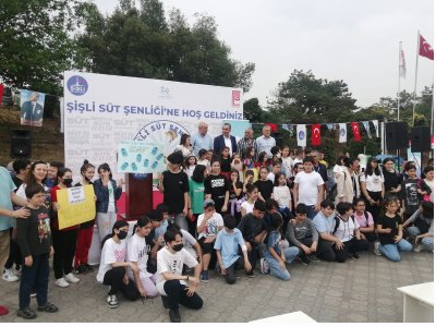 1 ŞİŞLİ SÜT ŞENLİĞİ`NE KATILIM SAĞLADIK