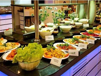 INDEPENDENT TÜRKÇE: TATİLİNİZ ZEHROLMASIN UZMANLAR UYARIYOR: GIDA MALİYETLERİ ARTTIKÇA BAZI TURİZM TESİSLERİ "UCUZ OLDUĞU" GEREKÇESİYLE HİLELİ GIDAYA YÖNELEBİLİR