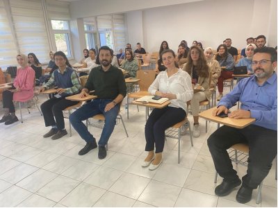 SABAHATTİN ZAİM ÜNİVERSİTESİ İZÜ` NDE ODA TANITIMI VE MESLEKİ SÖYLEŞİ GERÇEKLEŞTİRİLDİ