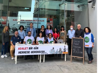HUKUKSUZ GEZİ TUTUKLAMALARINA KARŞI ADALET NÖBETİMİZ DEVAM EDİYOR