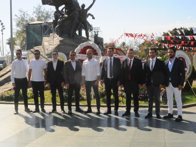 CUMHURİYET BAYRAMI ÇELENK BIRAKMA TÖRENİ