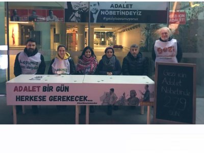 HUKUKSUZ GEZİ TUTUKLAMALARINA KARŞI ADALET NÖBETİMİZ DEVAM EDİYOR