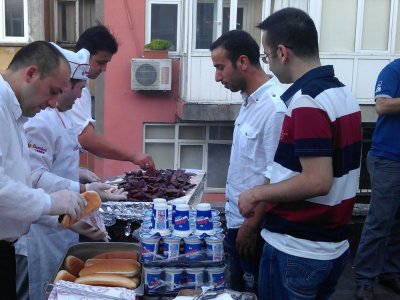 GENEL ÜYE TOPLANTISI ARDINDAN MANGALDA SUCUK EKMEK 