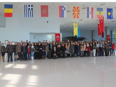 TRAKYA ÜNİVERSİTESİ GIDA MÜHENDİSLİĞİ BÖLÜMÜ ÖĞRENCİLERİ İLE BİRARAYA GELDİK ODAMIZ VE MESLEĞİMİZLE İLGİLİ BİLGİLENDİRMELERDE BULUNDUK