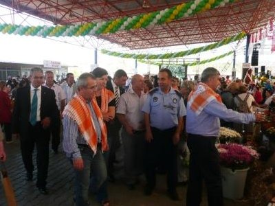 2 SEFERİHİSAR TOHUM TAKAS ŞENLİĞİNE KATILDIK 
