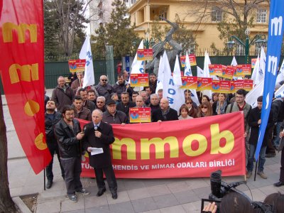 İŞ CİNAYETLERİNE KARŞI MÜCADELE GÜNÜNDE YAPILAN BASIN AÇIKLAMASINA KATILDIK