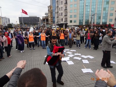 14 NİSAN 2013 PAZAR GÜNÜ MESLEĞİMİZ İÇİN TAKSİMDEYDİK