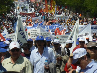1 MAYIS EMEK VE DAYANIŞMA GÜNÜNDE ALANLARDAYDIK 