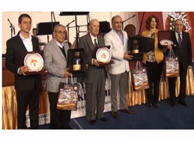 BİLECİK ŞEYH EDEBALİ ÜNİVERSİTESİ8220;100 YILLIK YÜZ AKLARIMIZ GEÇMİŞTEN GÜNÜMÜZE GIDA SEKTÖRÜ“PLAKET TÖRENİNE KATILDIK