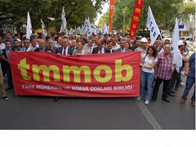 TORBA YASA İLE BİR GECEDE TMMOB KANUNUNDA YAPILAN DEĞİŞİKLİĞİ PROTESTO ETTİK