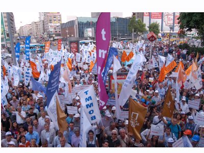 ANKARA’DA BİNLERCE TMMOB’Lİ TMMOB TORBAYA SIĞMAZ ANKARA ETKİNLİĞİ`NDE YÜRÜDÜ
