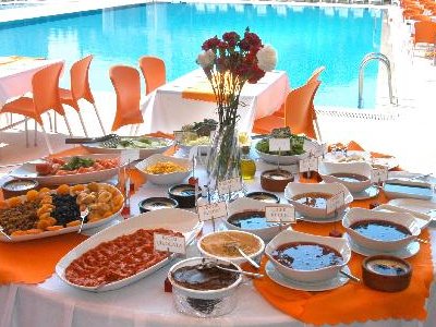 BRUNCH`A DAVETLİSİNİZ