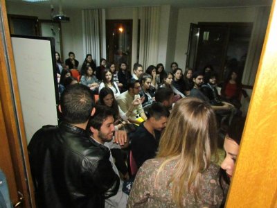 ÖĞRENCİLER TANIŞMA KOKTEYLİNDE BİR ARAYA GELDİ