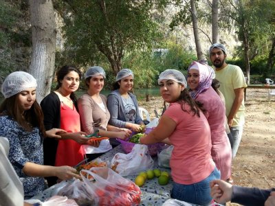 16 KASIM 2013 CUMARTESİ GÜNÜ TMMOB GIDA MÜHENDİSLERİ ODASI MERSİN ŞUBESİ MERSİN ÜNİVERSİTESİ GIDA MÜHENDİSLİĞİ BÖLÜMÜ ÖĞRENCİ TEMSİLCİLİĞİMİZ İLE BİRLİKTE MERSİN LİMONLU`DA BİR PİKNİK DÜZENLEDİK