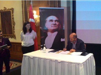 SAĞLIKLI KENTLEŞME NİTELİKLİ YAPILAŞMA KÜLTÜREL TARİHİ VE DOĞAL ÇEVRE DEĞERLERİNİN KORUNARAK GELİŞTİRİLMESİ İÇİN ORTAK MESLEKİ DENETİM VE TEKNİK İŞBİRLİĞİ PROTOKOLÜ İMZALANDI