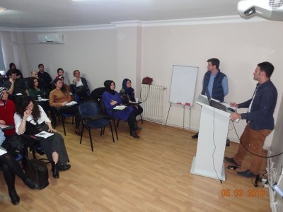 2 DÖNEM MESLEK KOÇLUĞU PROJESİ MENTOR MENTİ SUNUMLARININ İLKİ GERÇEKLEŞTİRİLDİ