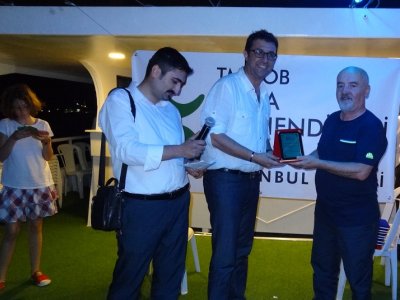 MESLEKTE 30 VE 35 YILINI DOLDURAN ÜYELERİMİZE PLAKET VERİLDİ