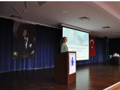 YEDİTEPE ÜNİVERSİTESİNDE SÜT VE SÜT SEKTÖRÜ HAKKINDA SÖYLEŞİ GERÇEKLEŞTİRİLDİ